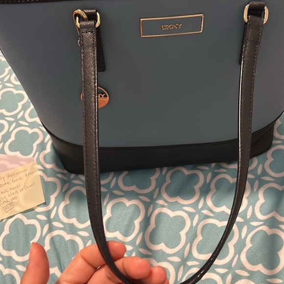 DKNY Saffiano tote - Picture 5 of 6